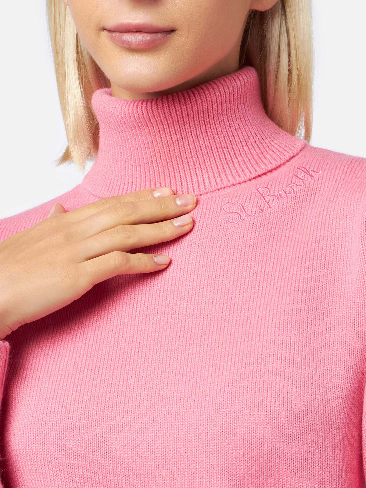 Maglia dolcevita Moody rosa in lana d’agnello
