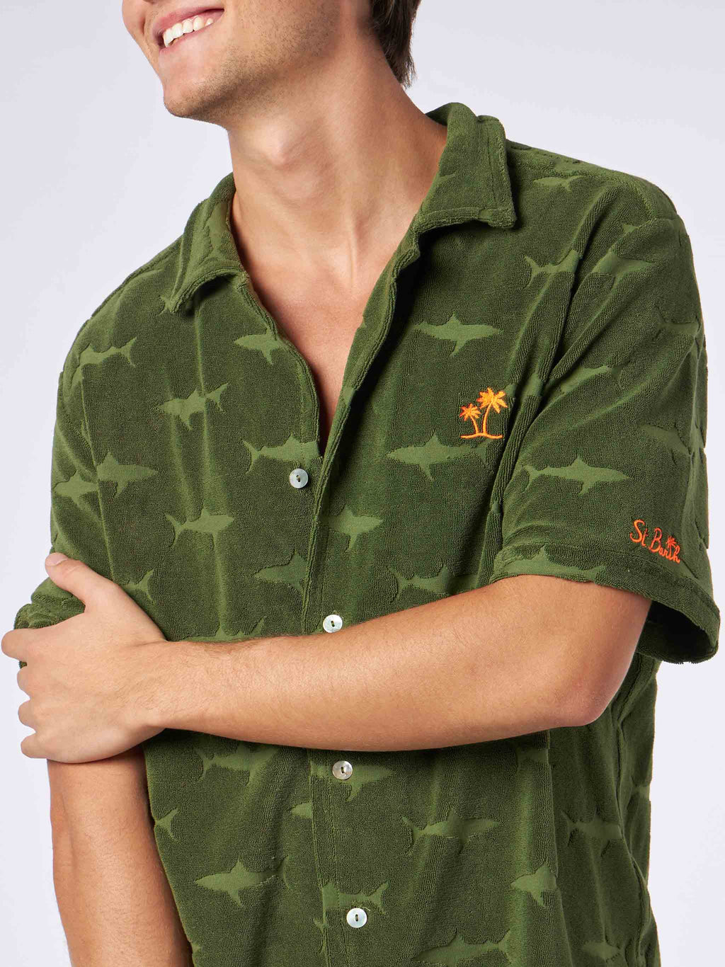 Camicia Riviera verde militare in spugna con motivo squali product image 3