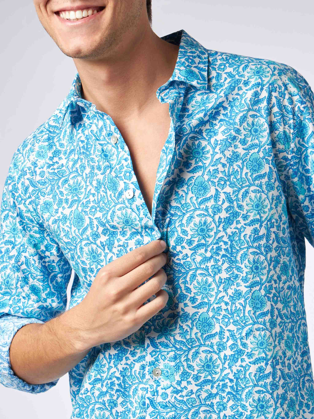 Camicia Sikelia bianca in mussola con motivo floreale product image 2