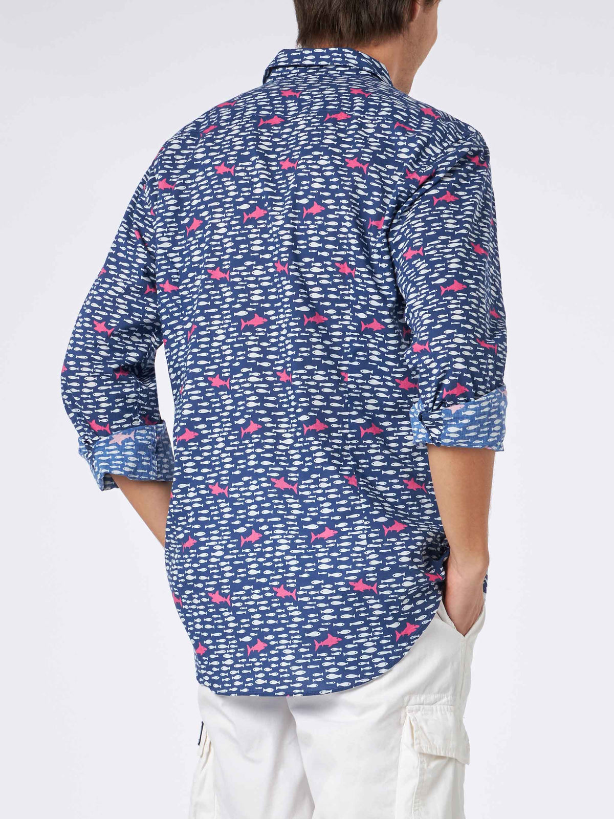 Camicia Sikelia blu navy in mussola con stampa pesci e product image 3