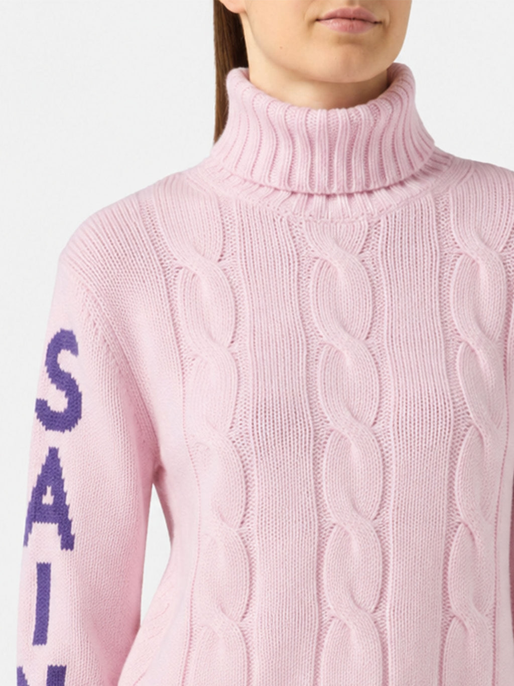 Maglia dolcevita Adler rosa a trecce con jacquard logo