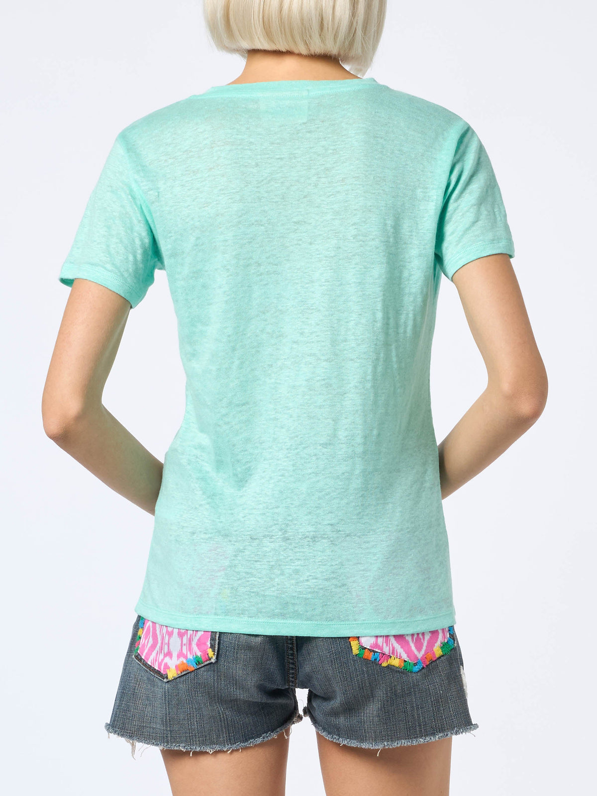 T-shirt Eloise verde salvia in lino con scollo a V e ricamo product image 3
