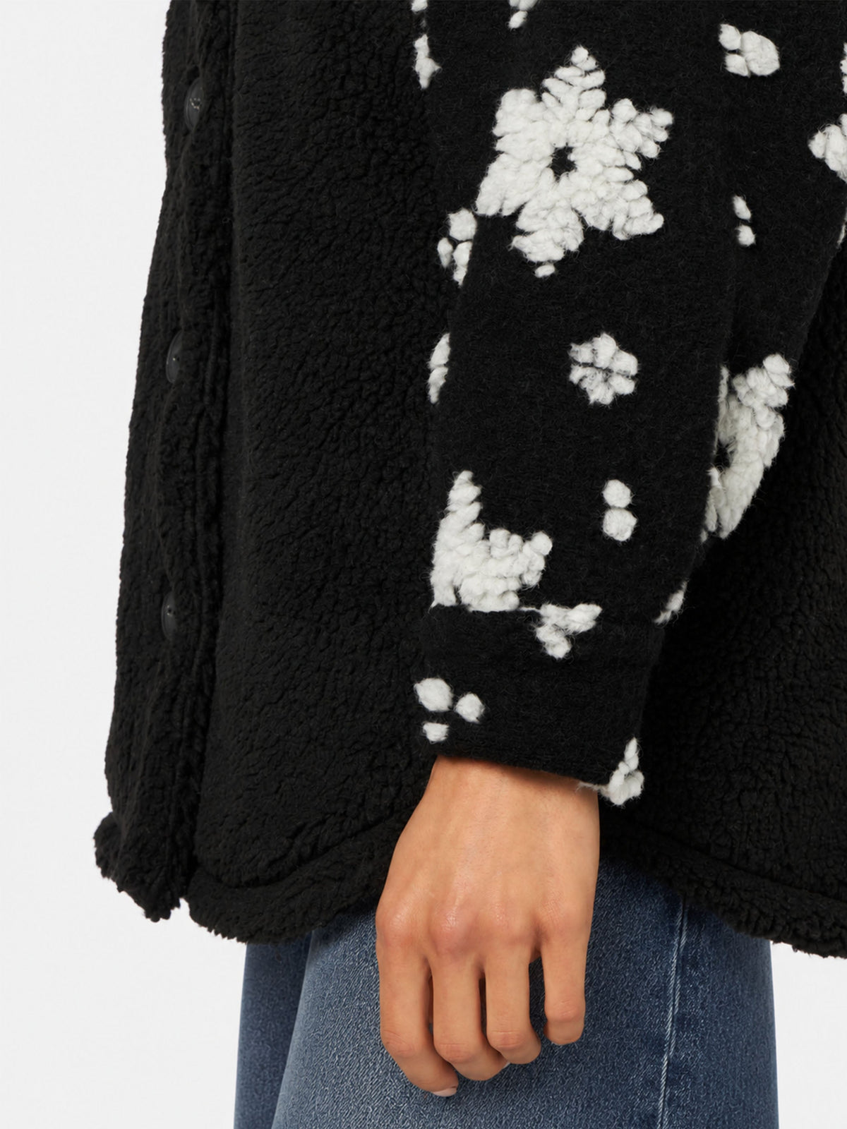 Overshirt Elys nero in sherpa con motivo fiocchi di neve