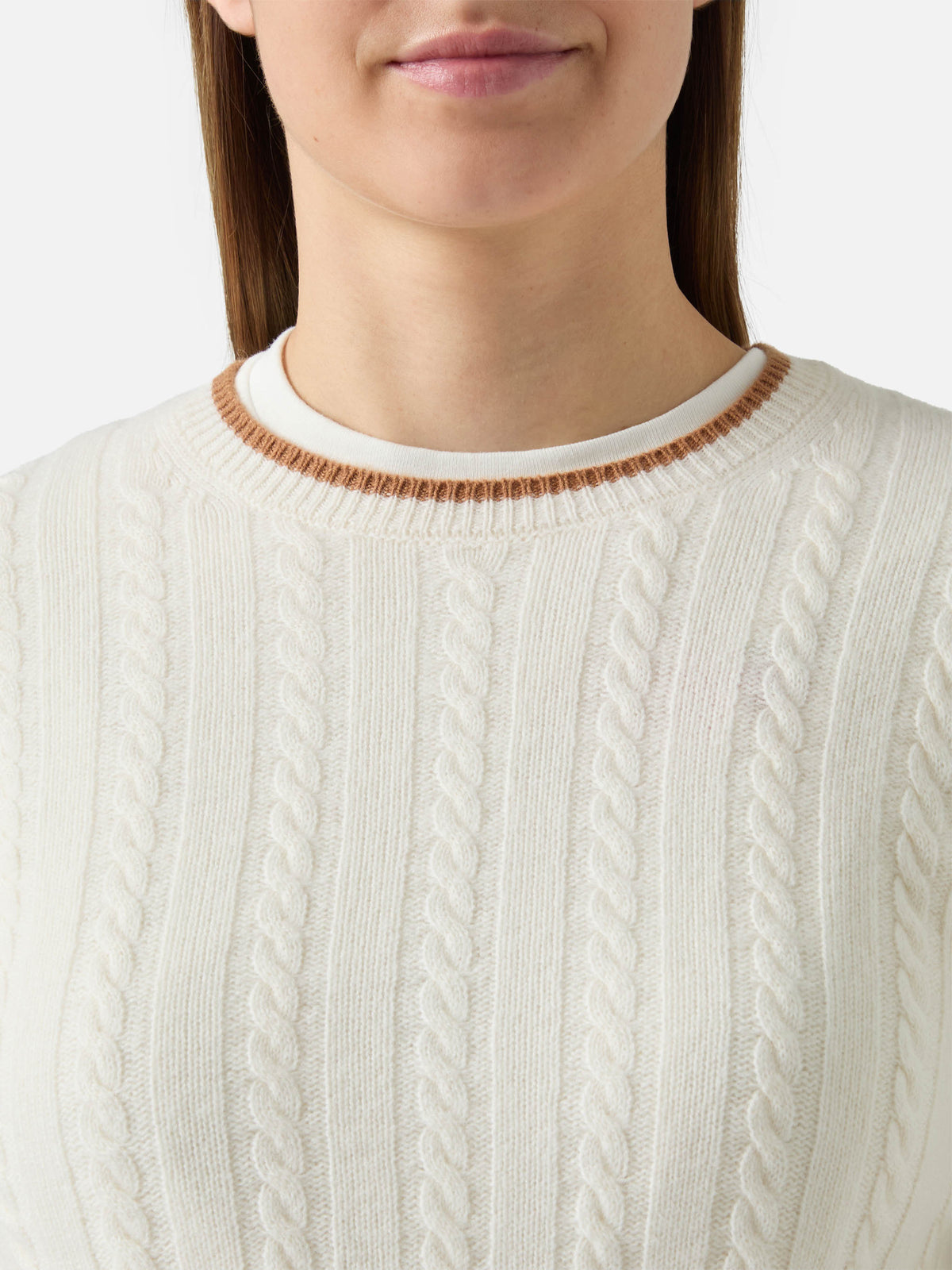 Maglione Laroche bianco panna in lana a trecce con ricamo logo