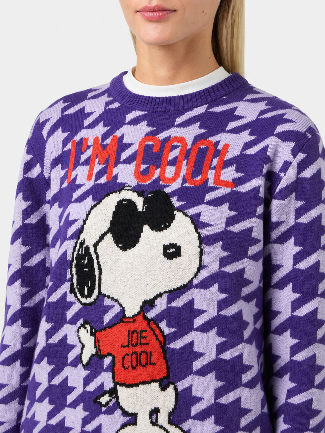 Maglia girocollo New Queen viola con jacquard Snoopy | Special Edition