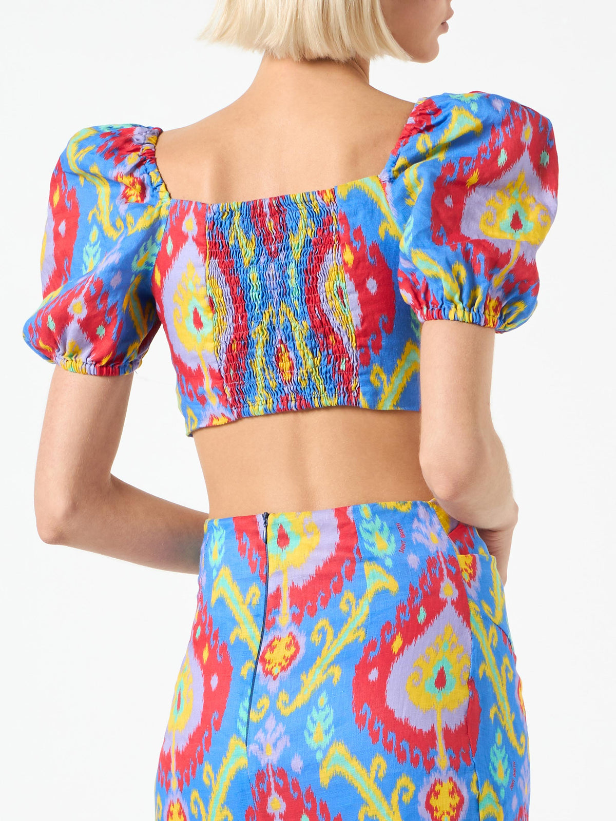 Top corto Delia in lino con stampa ikat