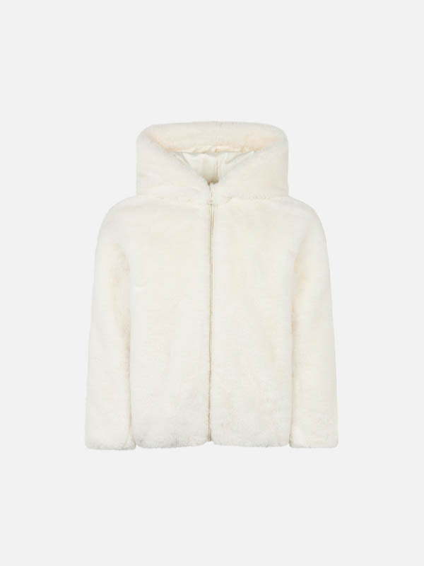 Giacca bianca da bambina con tessuto furry e ricamo I Love product image 2