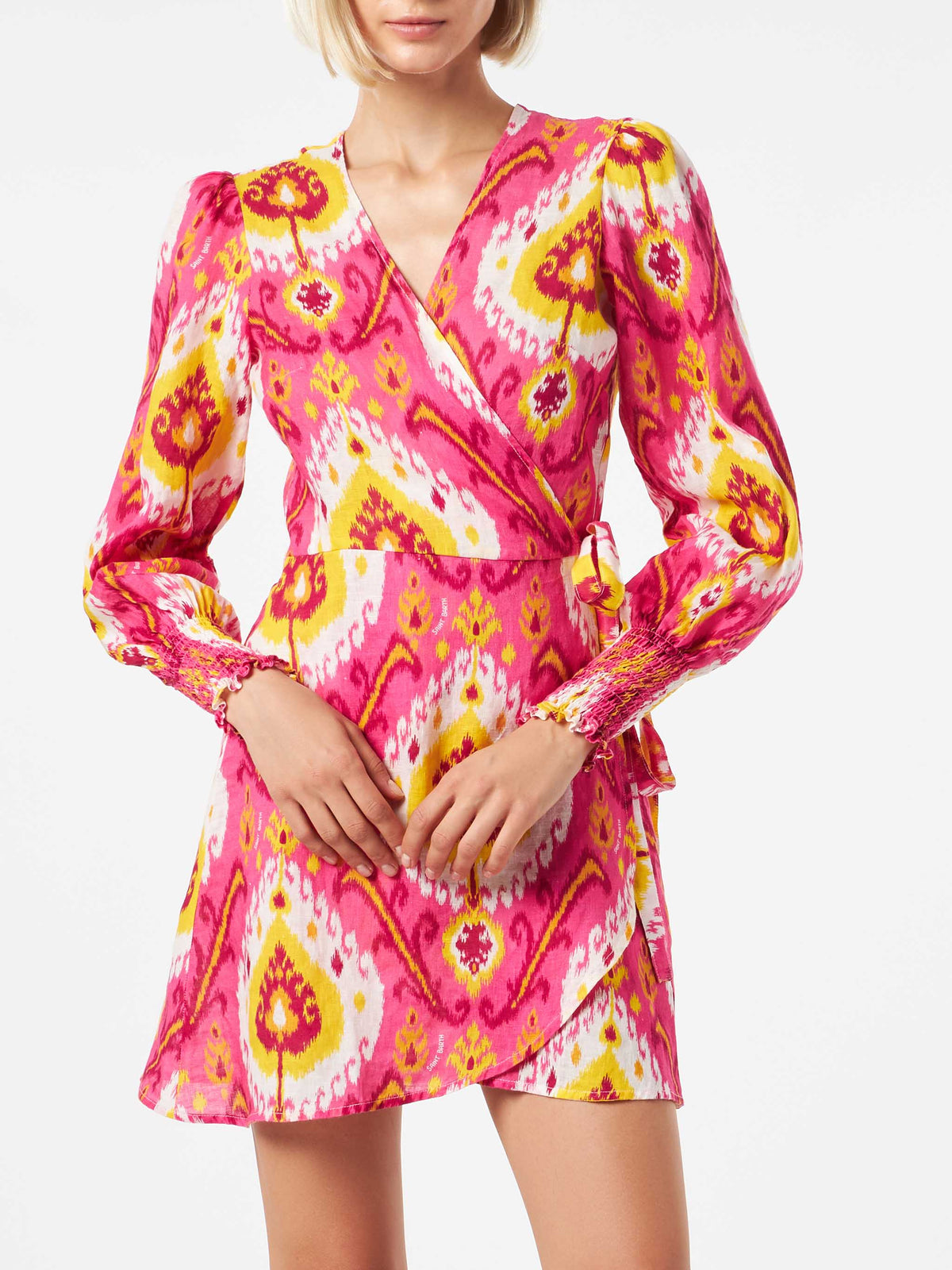 Abito corto a portafoglio Brilly in lino con stampa ikat fucsia e gialla