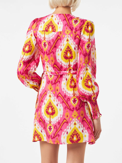 Abito corto a portafoglio Brilly in lino con stampa ikat fucsia e gialla