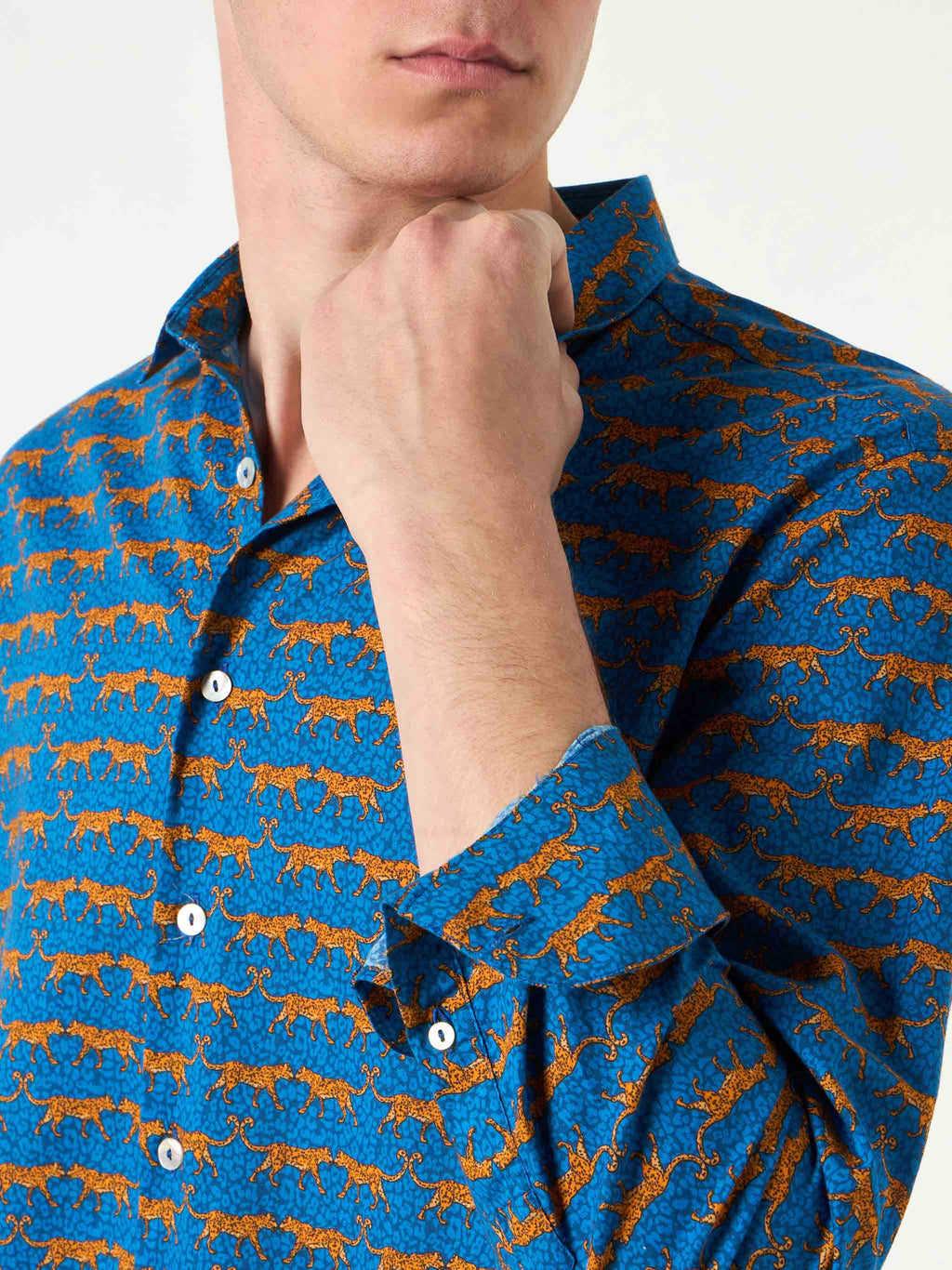 Camicia Sikelia blu navy in mussola con stampa felini product image 3