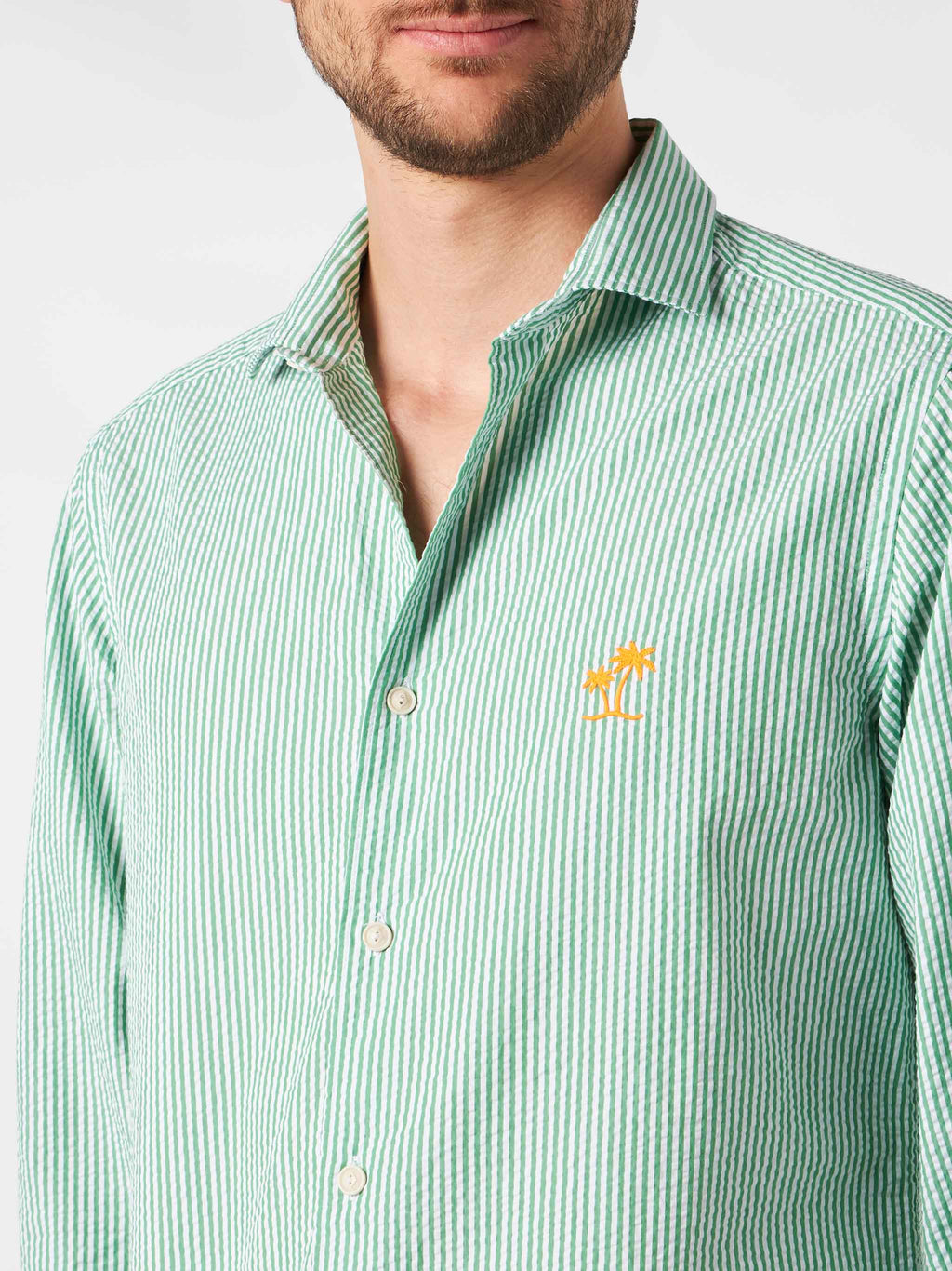 Camicia Pamplona verde e bianca in seersucker a righe con product image 3