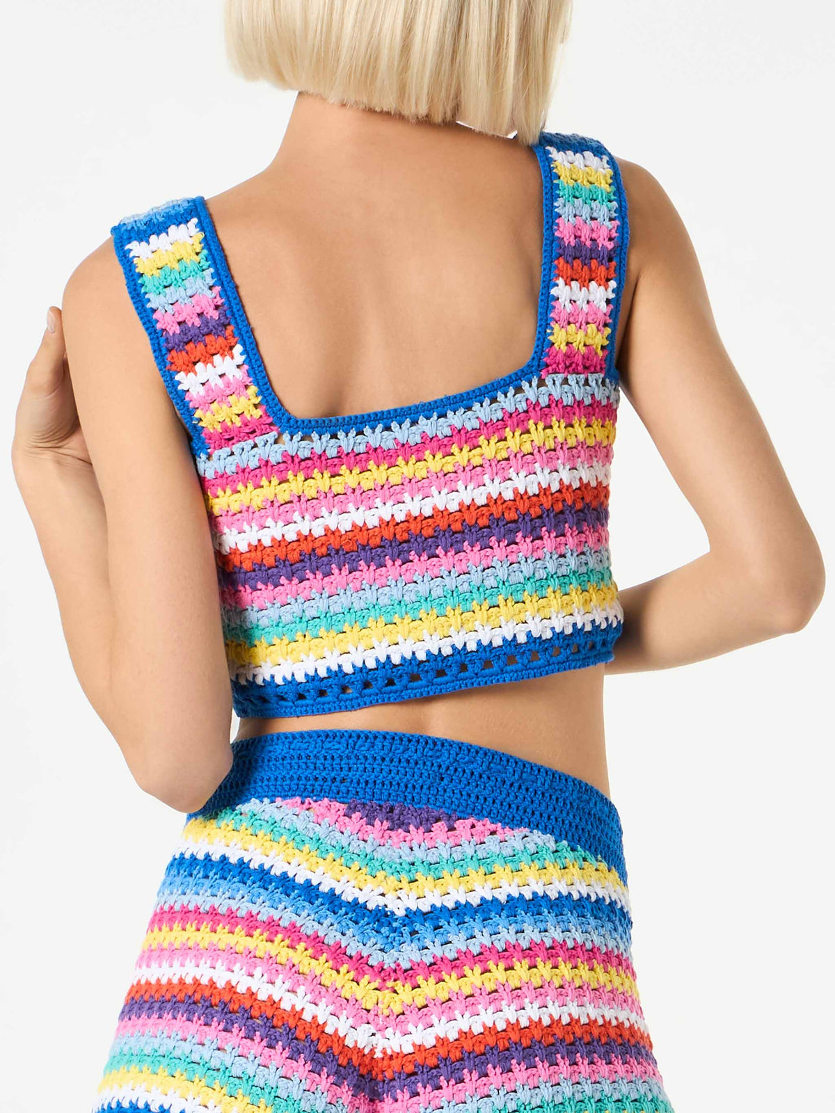 Top Halima in crochet con base blu
